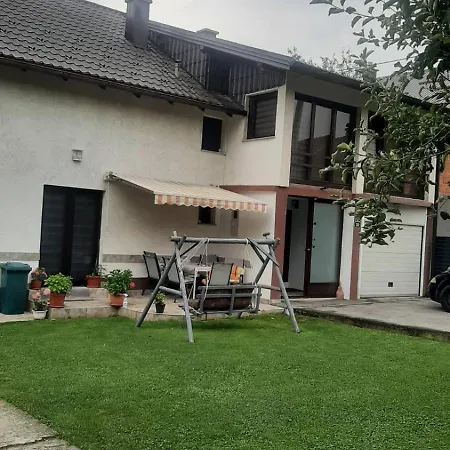 Apartment House For Rent 4 Bedrooms